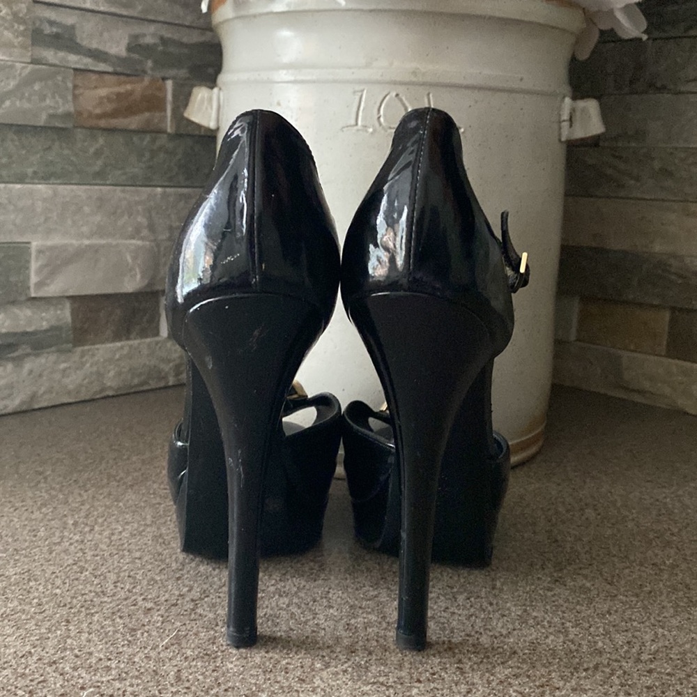 FENDI Black Patent Leather T Strap Peep Toe Platform Sandals - Picture 8 of 13
